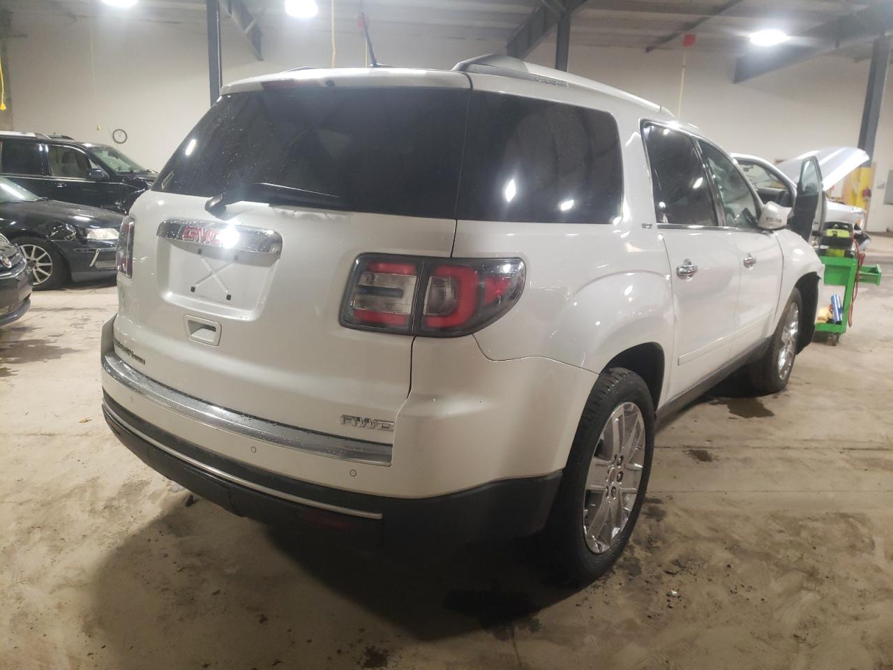 Photo 4 from auction – 2017 GMC ACADIA LIM with VIN 1GKKVSKD2HJ189721