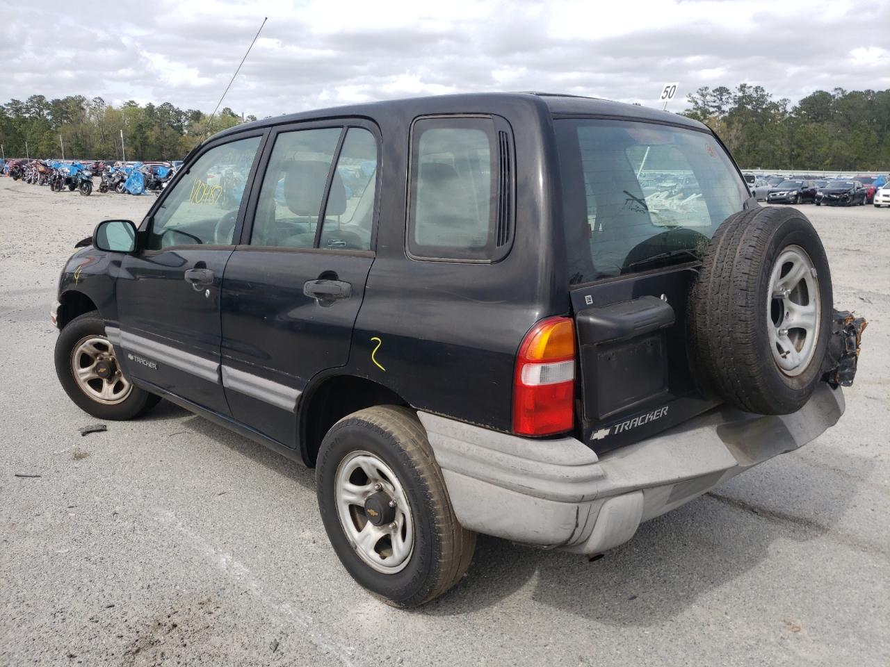 Photo 3 from auction – 2001 CHEVROLET TRACKER with VIN 2CNBE13CX16902164