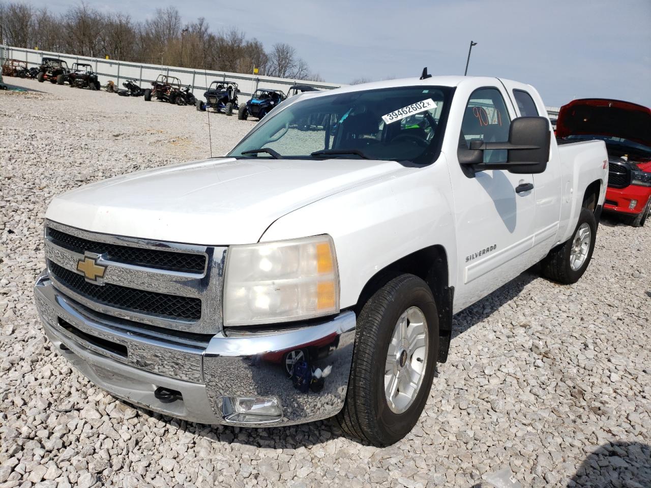 Photo 2 from auction – 2013 CHEVROLET SILVERADO with VIN 1GCRKSE71DZ192775