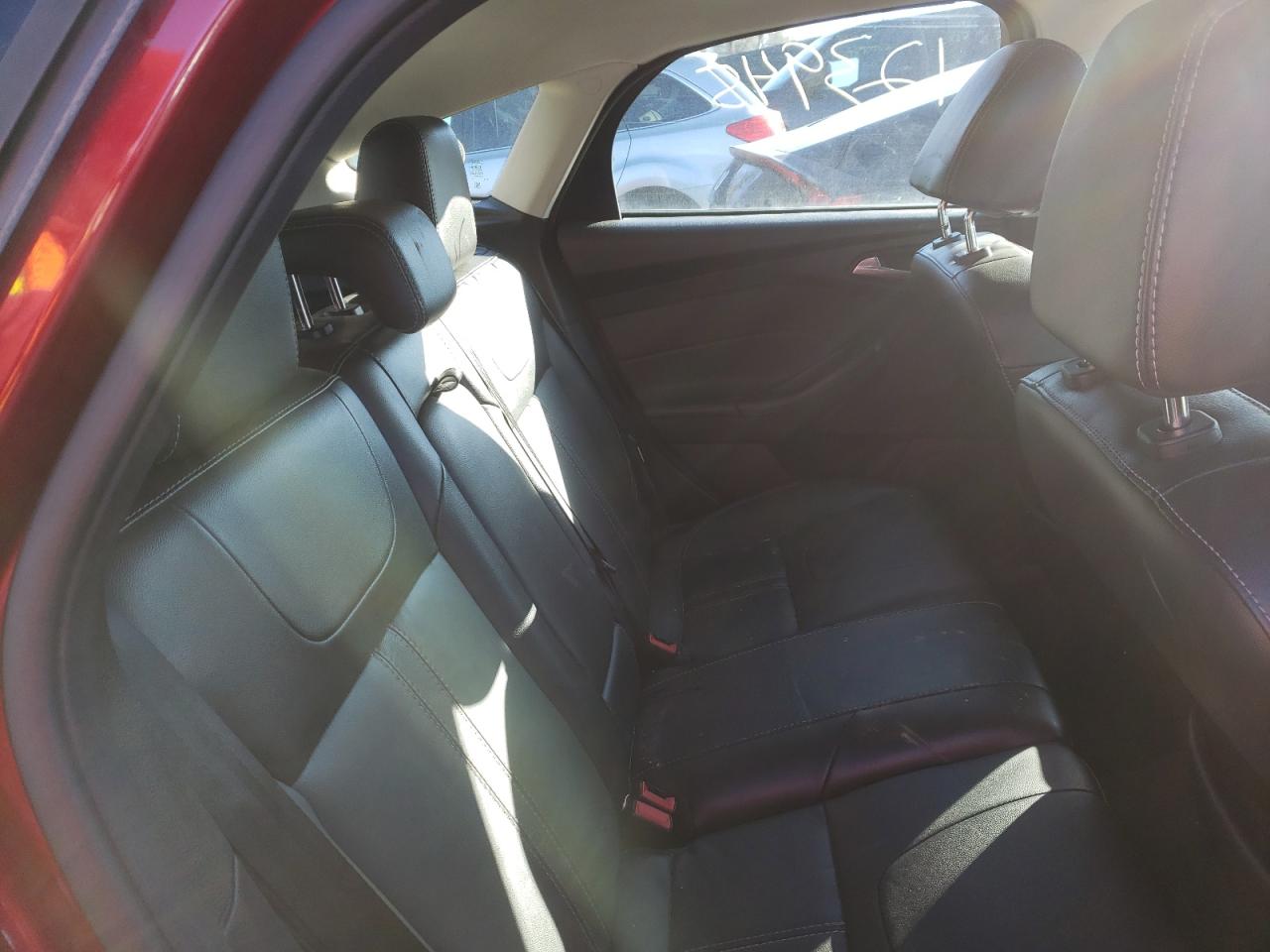 Photo 6 from auction – 2014 FORD FOCUS SE with VIN 1FADP3K22EL226629