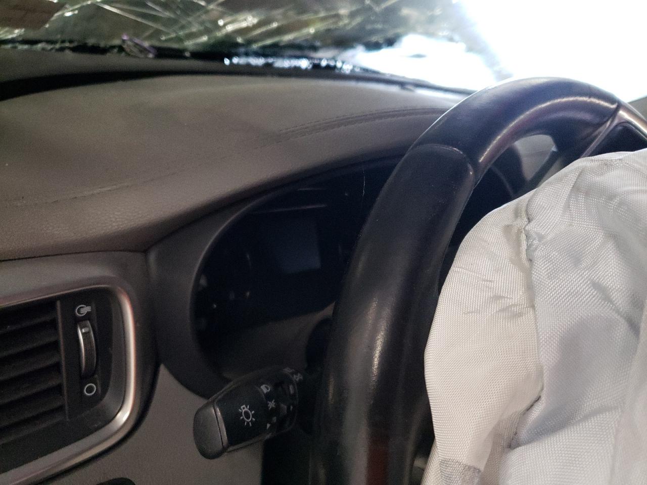 Photo 8 from auction – 2016 KIA SORENTO EX with VIN 5XYPHDA52GG075098