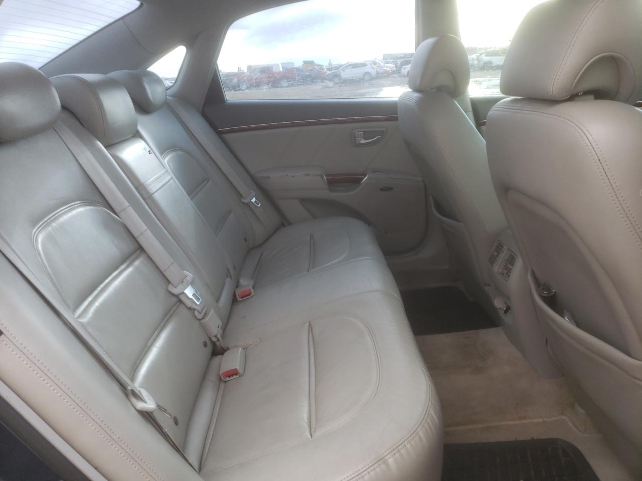 Photo 6 from auction – 2006 HYUNDAI AZERA SE with VIN KMHFC46F66A098244