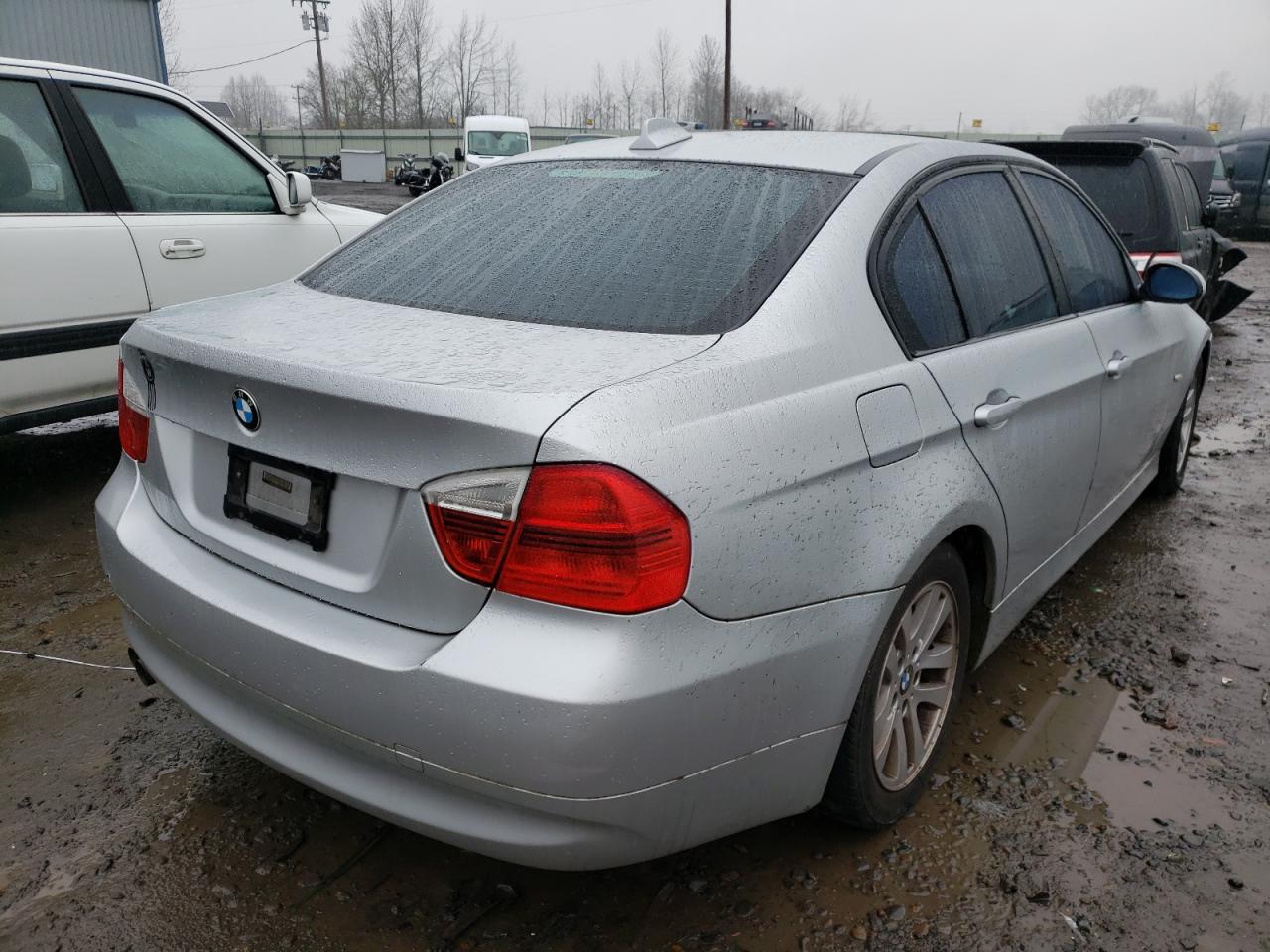 Photo 4 from auction – 2006 BMW 325 I with VIN WBAVB13586PT23111