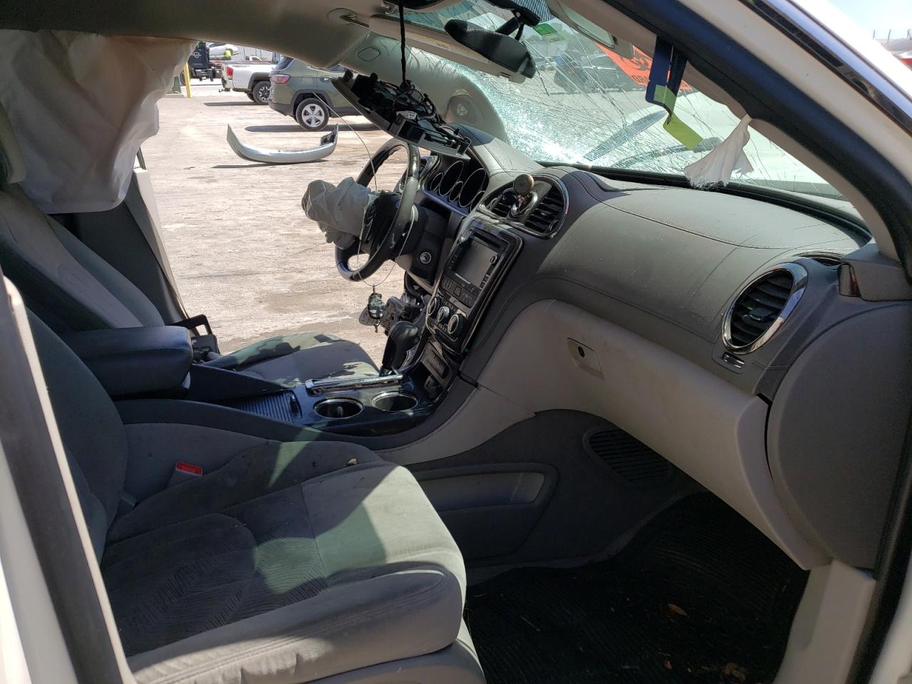 Photo 5 from auction – 2015 BUICK ENCLAVE with VIN 5GAKRAKD7FJ177234