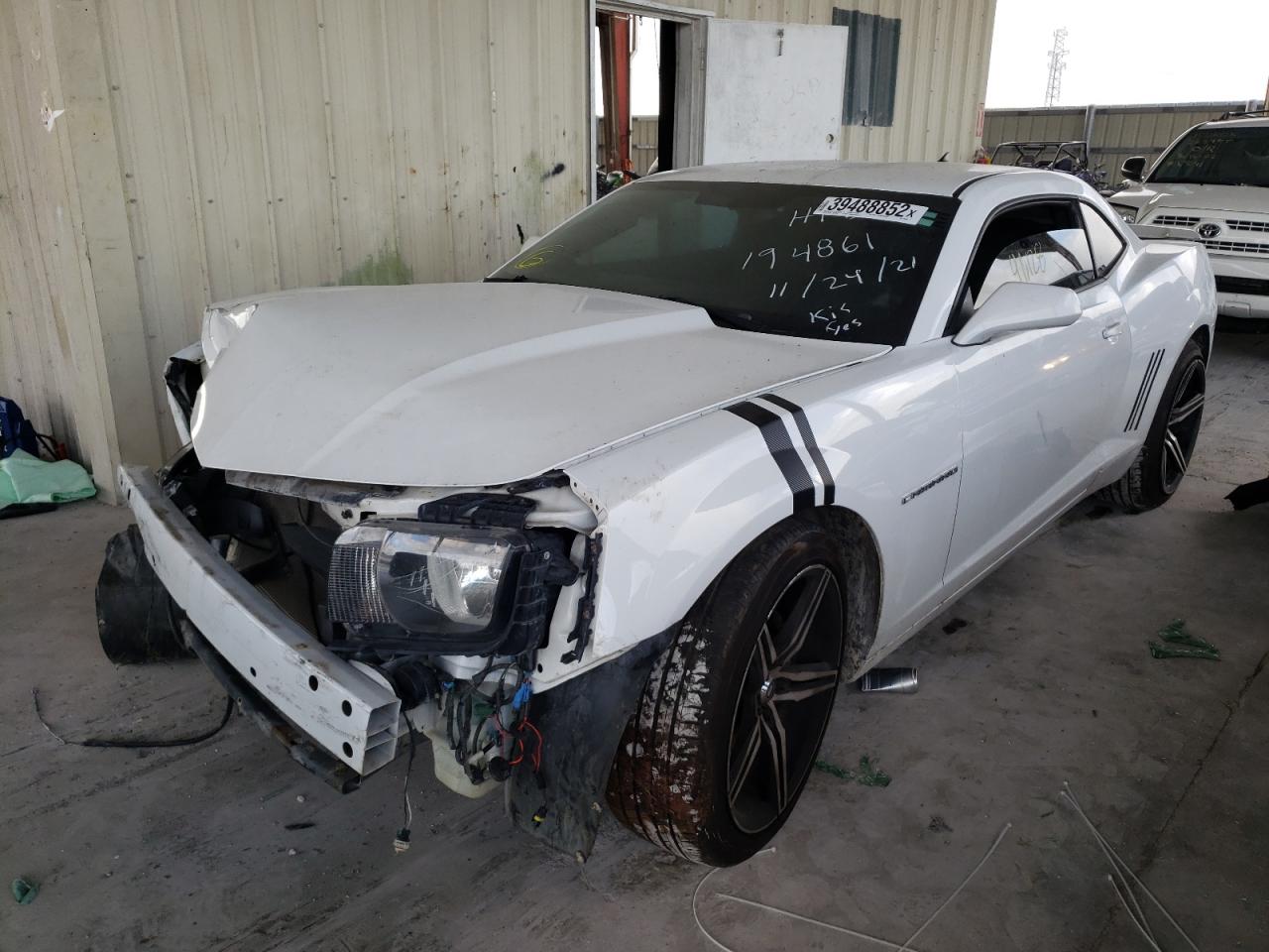 Photo 2 from auction – 2013 CHEVROLET CAMARO LS with VIN 2G1FA1E34D9194861