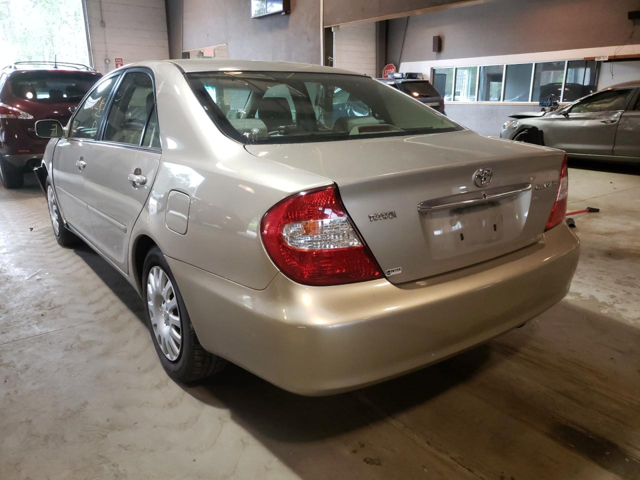 Photo 3 from auction – 2003 TOYOTA CAMRY LE with VIN 4T1BE30K43U687716