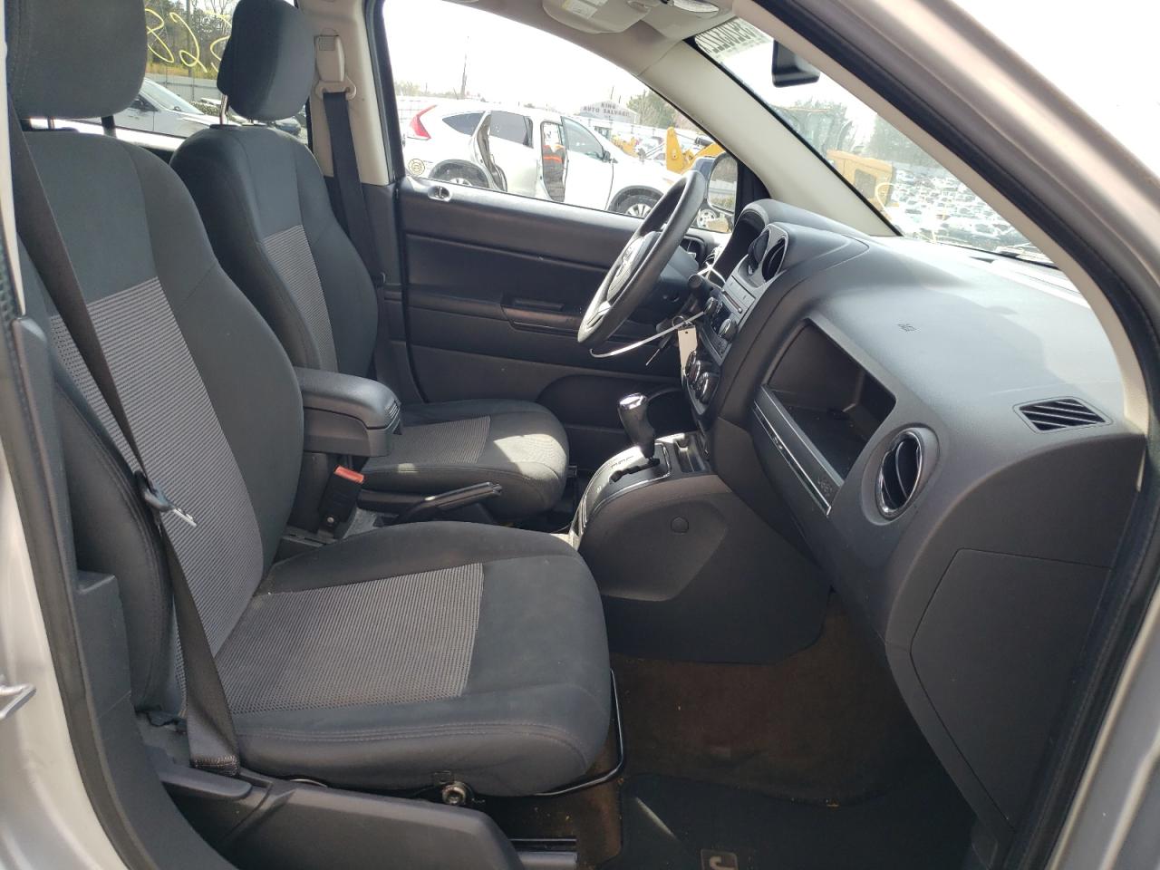 Foto 5 de la subasta – 2013 JEEP COMPASS SP con VIN 1C4NJCBA6DD250738