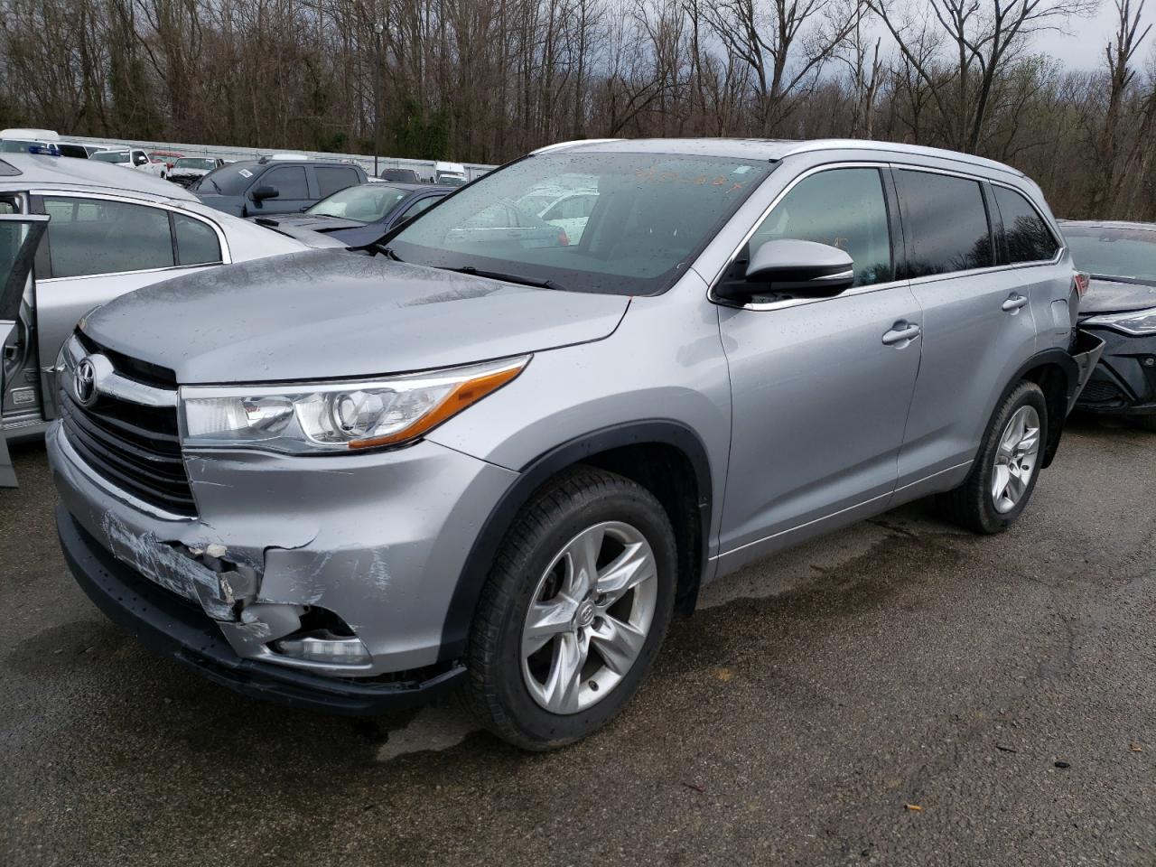 Photo 2 from auction – 2014 TOYOTA HIGHLANDER with VIN 5TDDKRFH3ES050280