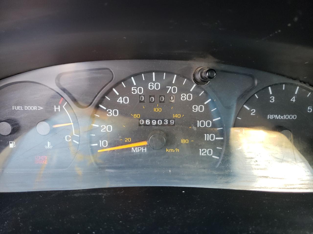 Photo 8 from auction – 1997 FORD THUNDERBIR with VIN 1FALP6247VH122901