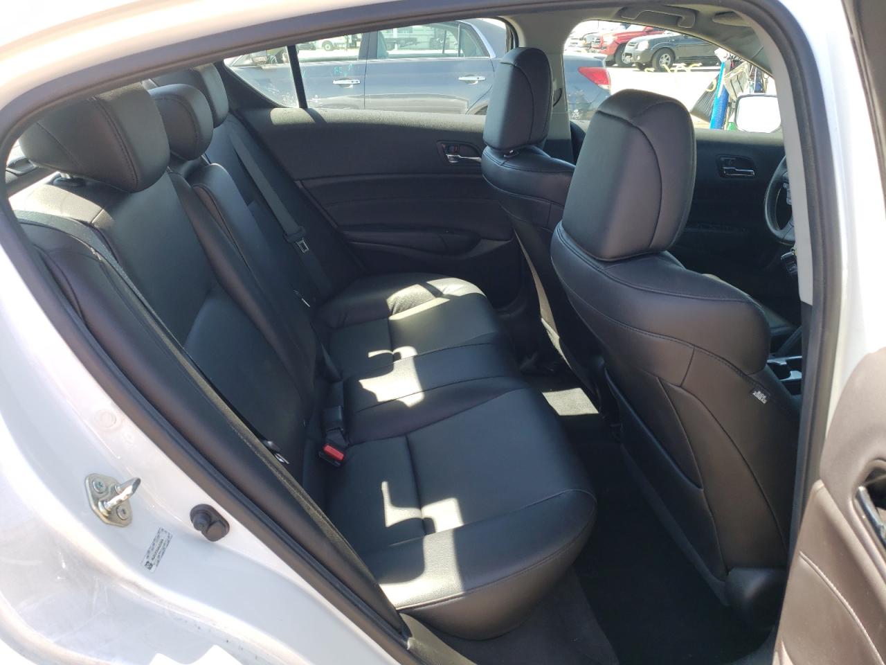 Photo 6 from auction – 2016 ACURA ILX BASE W with VIN 19UDE2F35GA020959