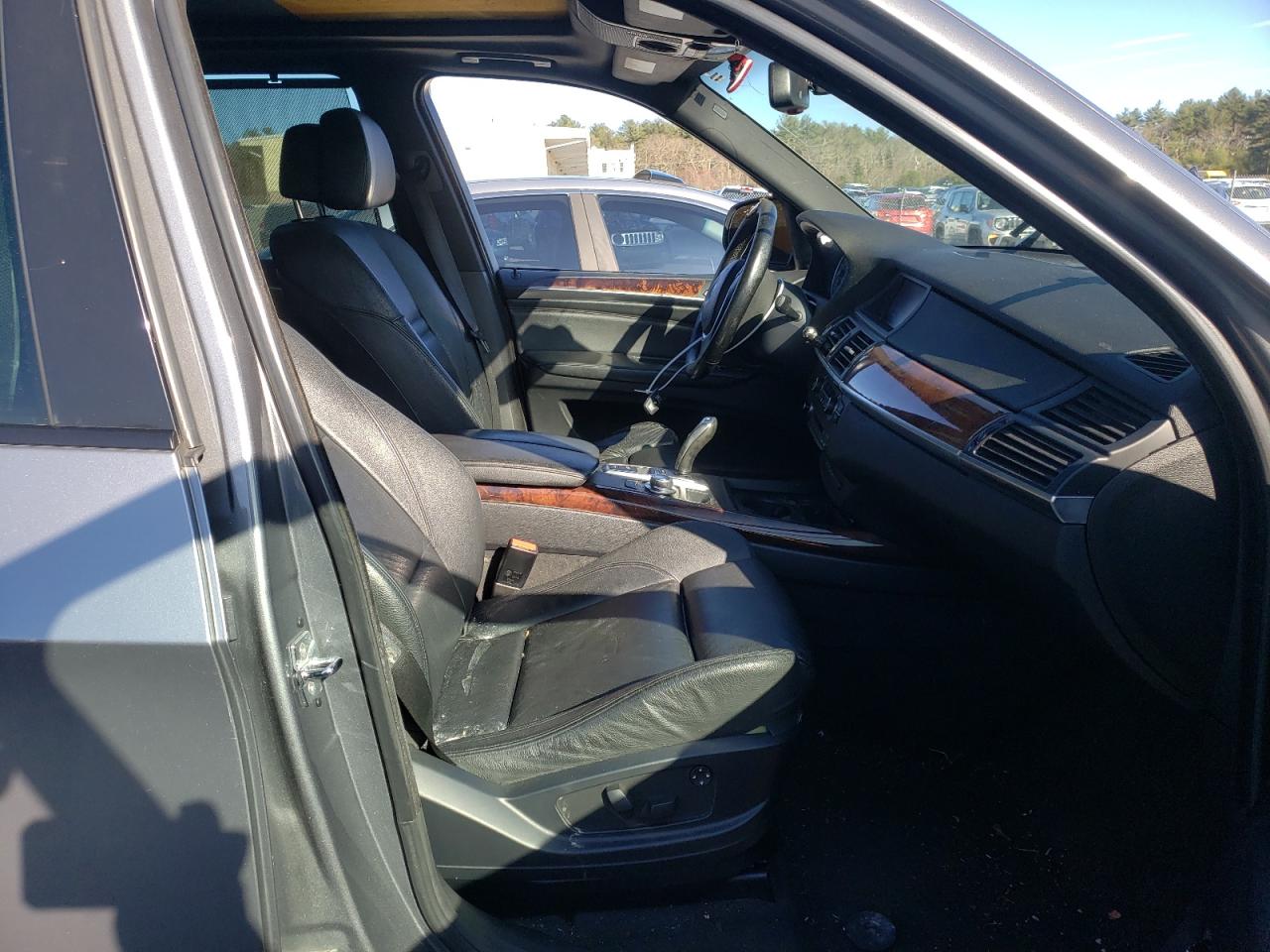 Photo 5 from auction – 2008 BMW X5 4.8I with VIN 5UXFE83558L160515