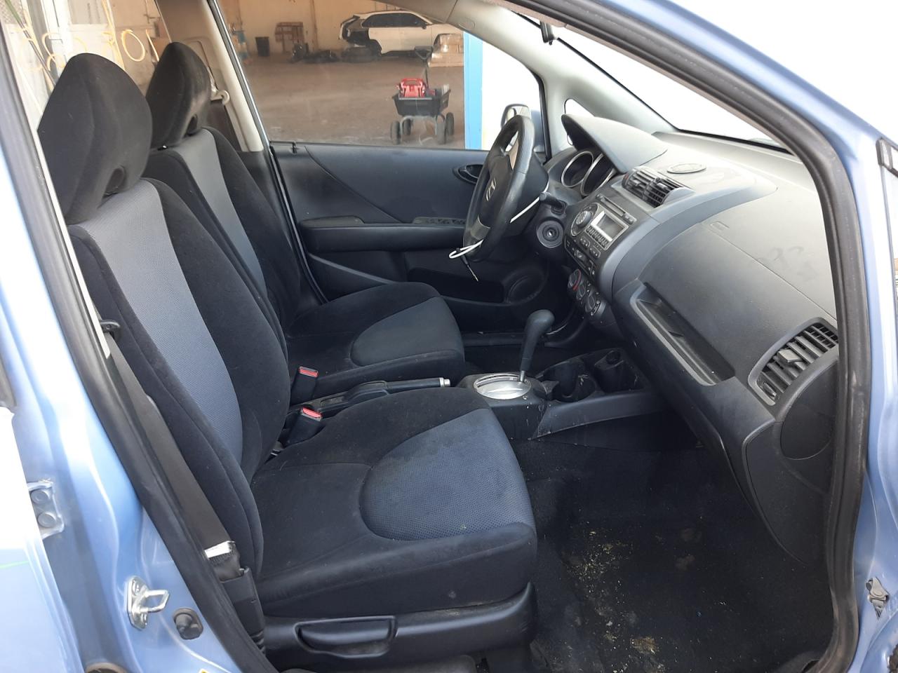 Photo 5 from auction – 2008 HONDA FIT with VIN JHMGD38488S005036