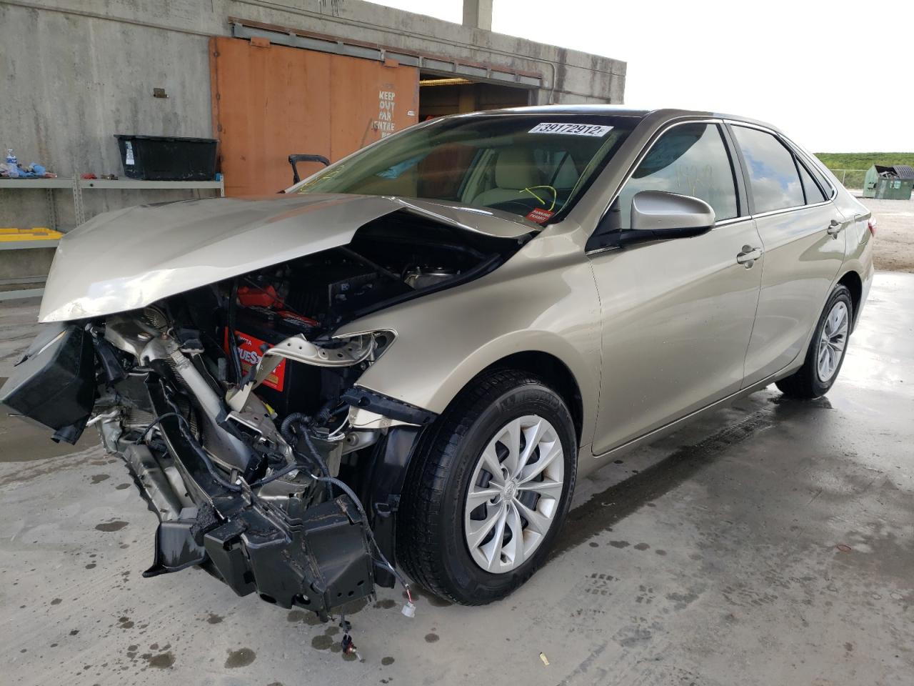 Photo 2 from auction – 2016 TOYOTA CAMRY LE with VIN 4T4BF1FK3GR562095