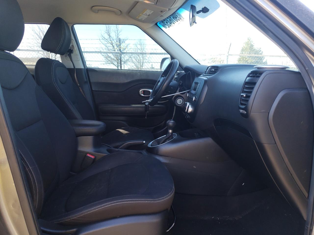 Photo 5 from auction – 2015 KIA SOUL with VIN KNDJN2A21F7166660