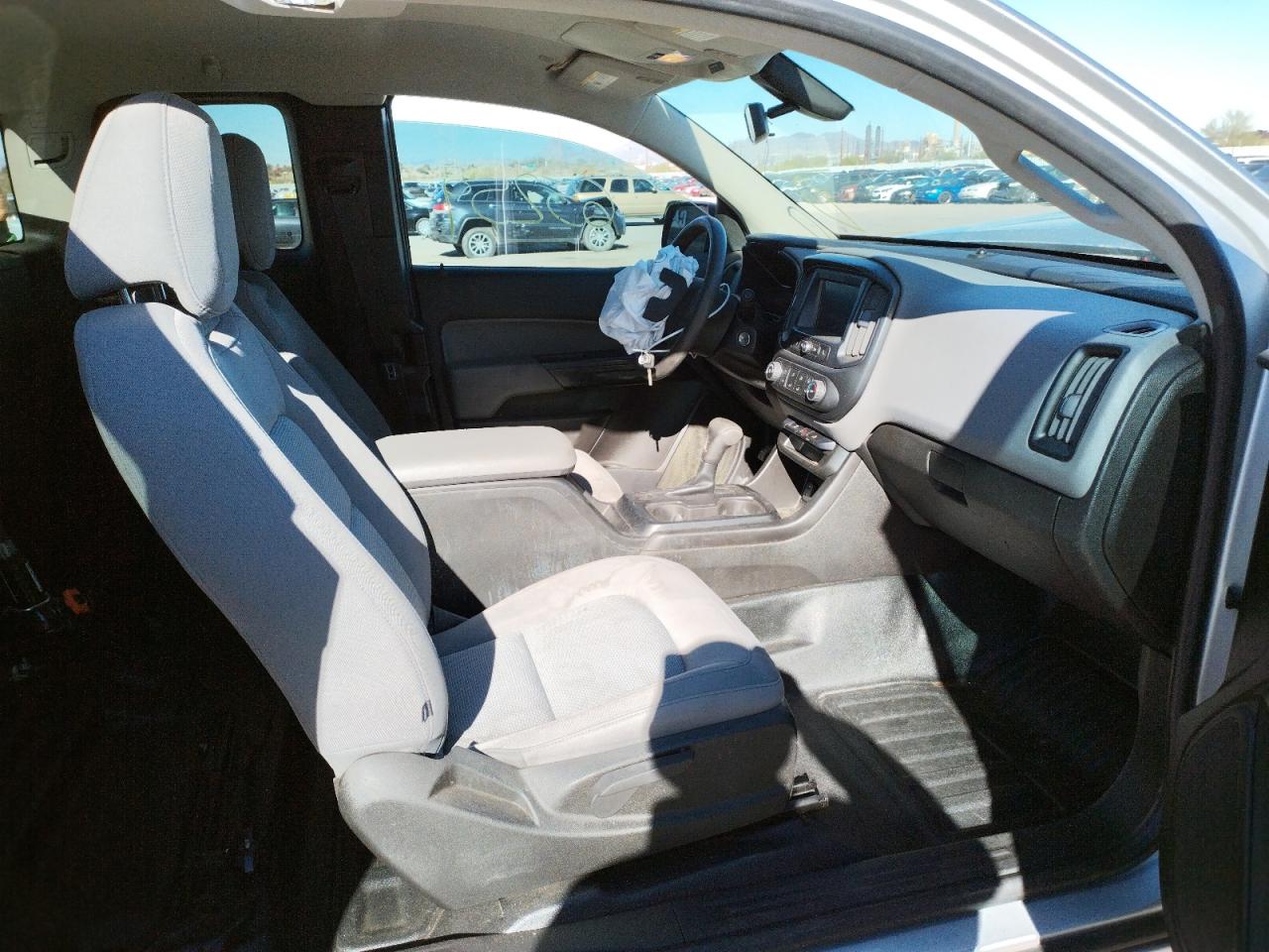 Photo 5 from auction – 2018 CHEVROLET COLORADO with VIN 1GCHSBEA8J1315991