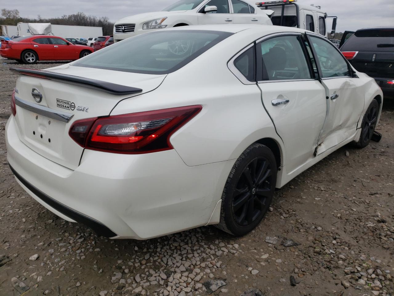 Photo 4 from auction – 2017 NISSAN ALTIMA 2.5 with VIN 1N4AL3AP7HC274238