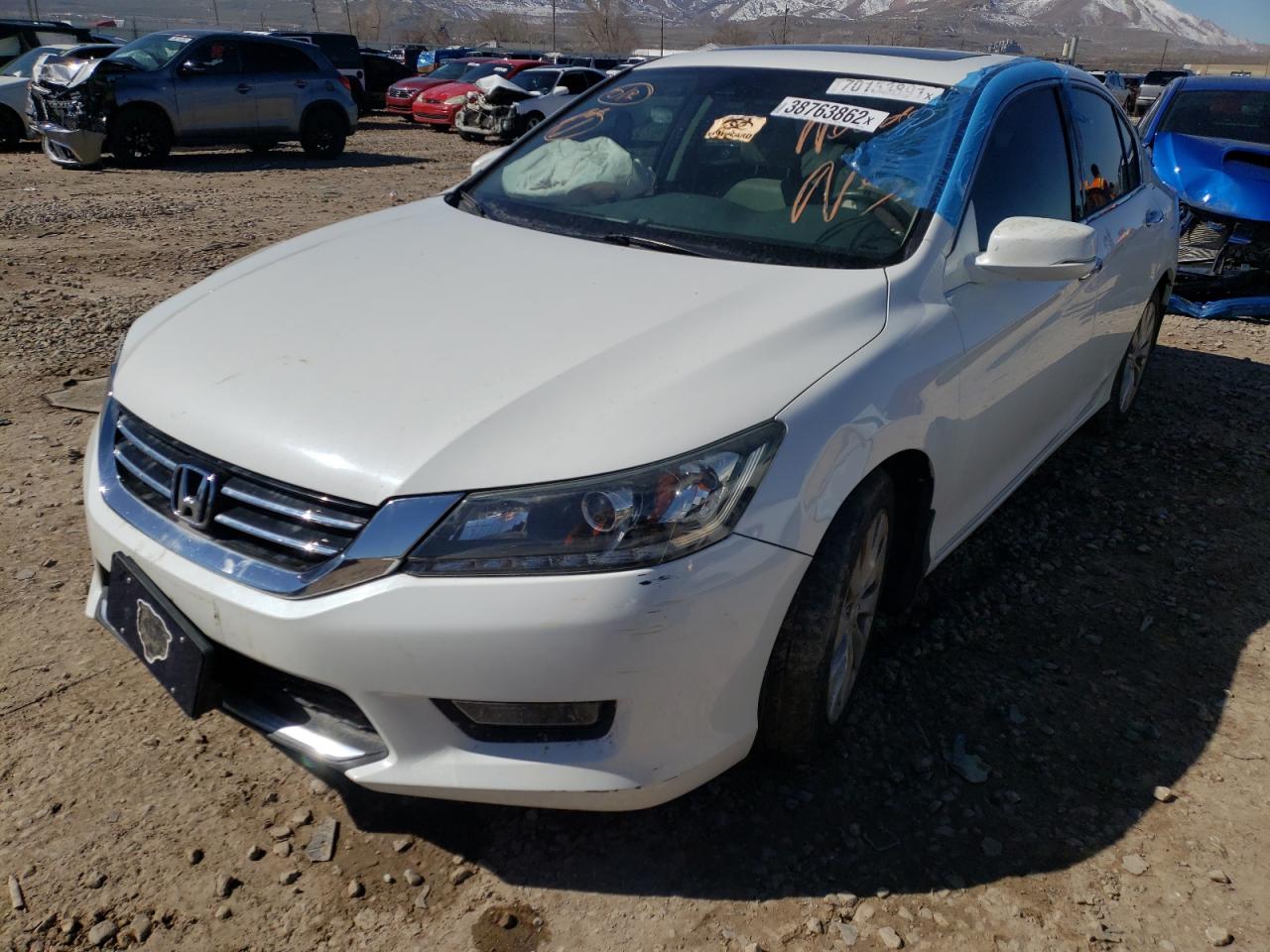 Photo 2 from auction – 2015 HONDA ACCORD EXL with VIN 1HGCR3F80FA015328