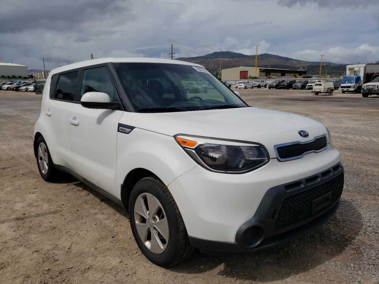 KIA SOUL 2016 with VIN KNDJN2A28G7374911 - Photo from auction