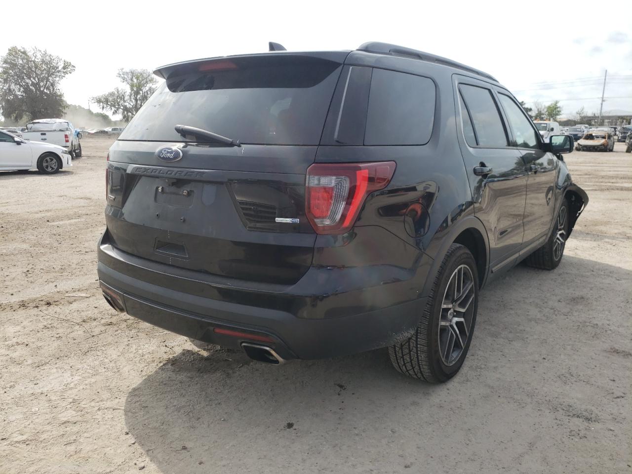 Photo 4 from auction – 2016 FORD EXPLORER S with VIN 1FM5K8GT2GGC83187