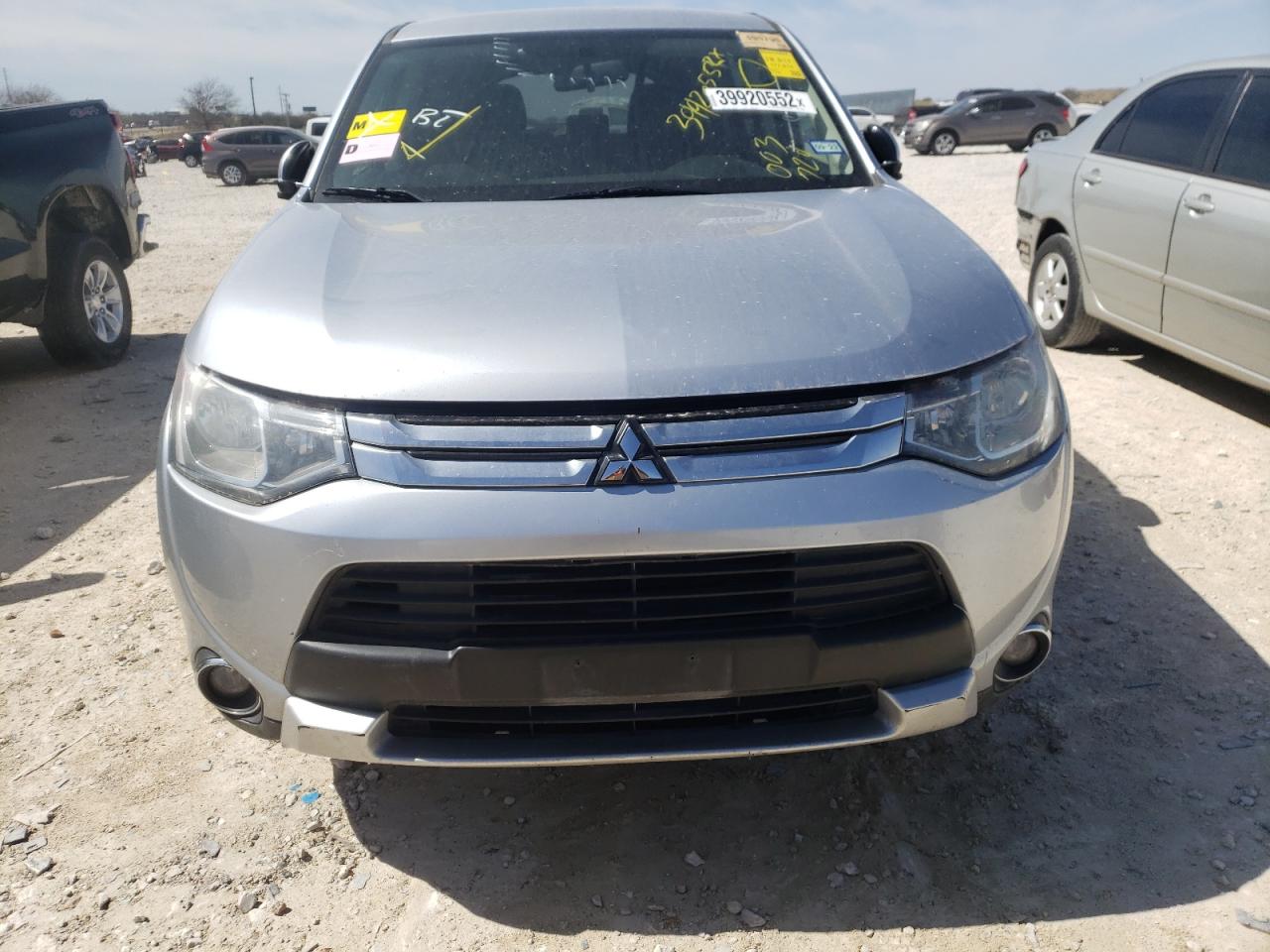 Photo 9 from auction – 2015 MITSUBISHI OUTLANDER with VIN JA4AD3A39FZ003724