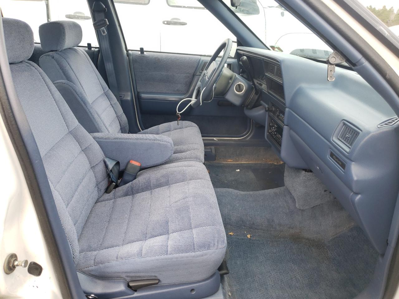 Photo 5 from auction – 1994 DODGE SPIRIT with VIN 3B3AA46KXRT200158