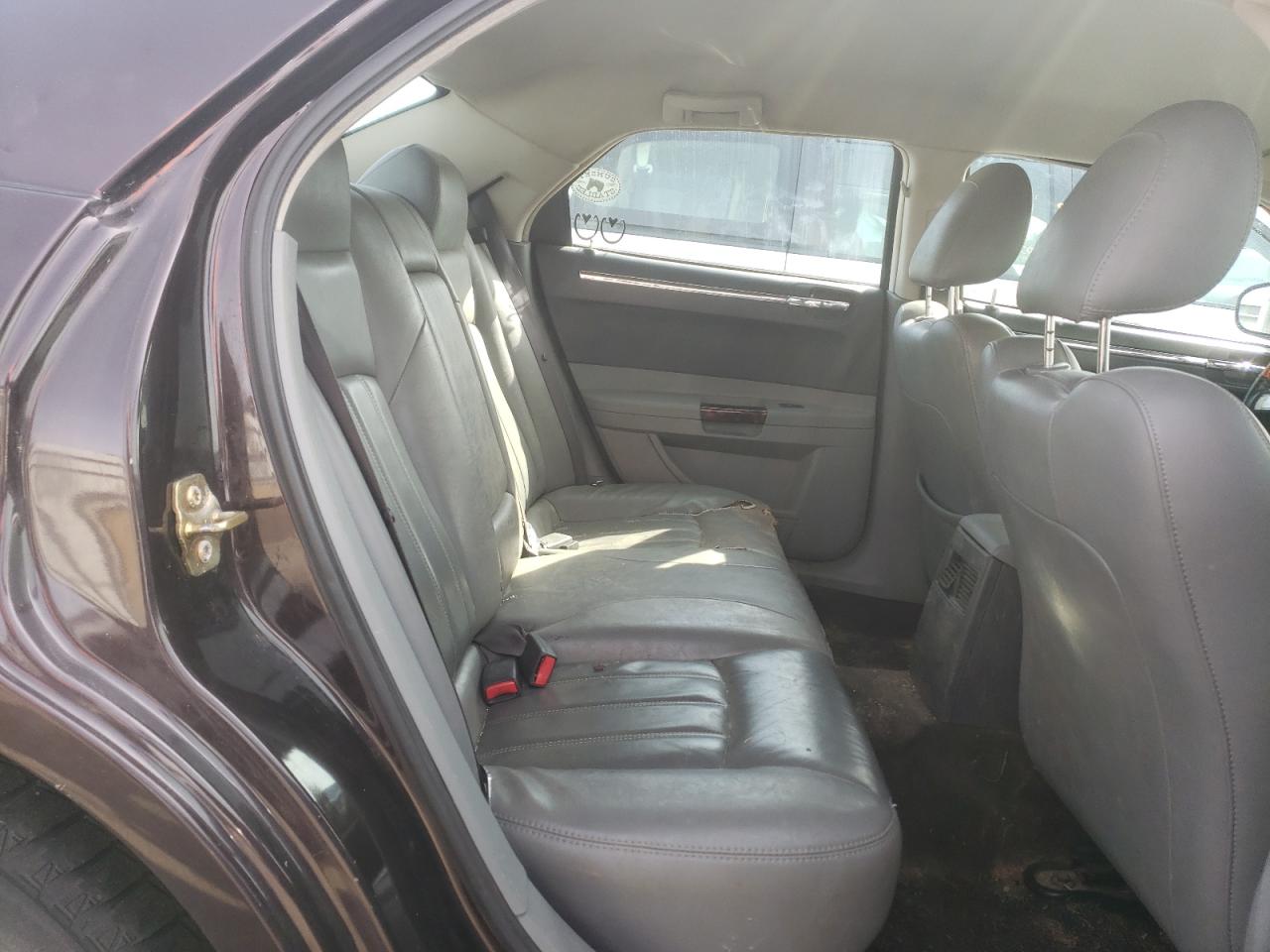 Photo 6 from auction – 2005 CHRYSLER 300C with VIN 2C3JA63H45H576848