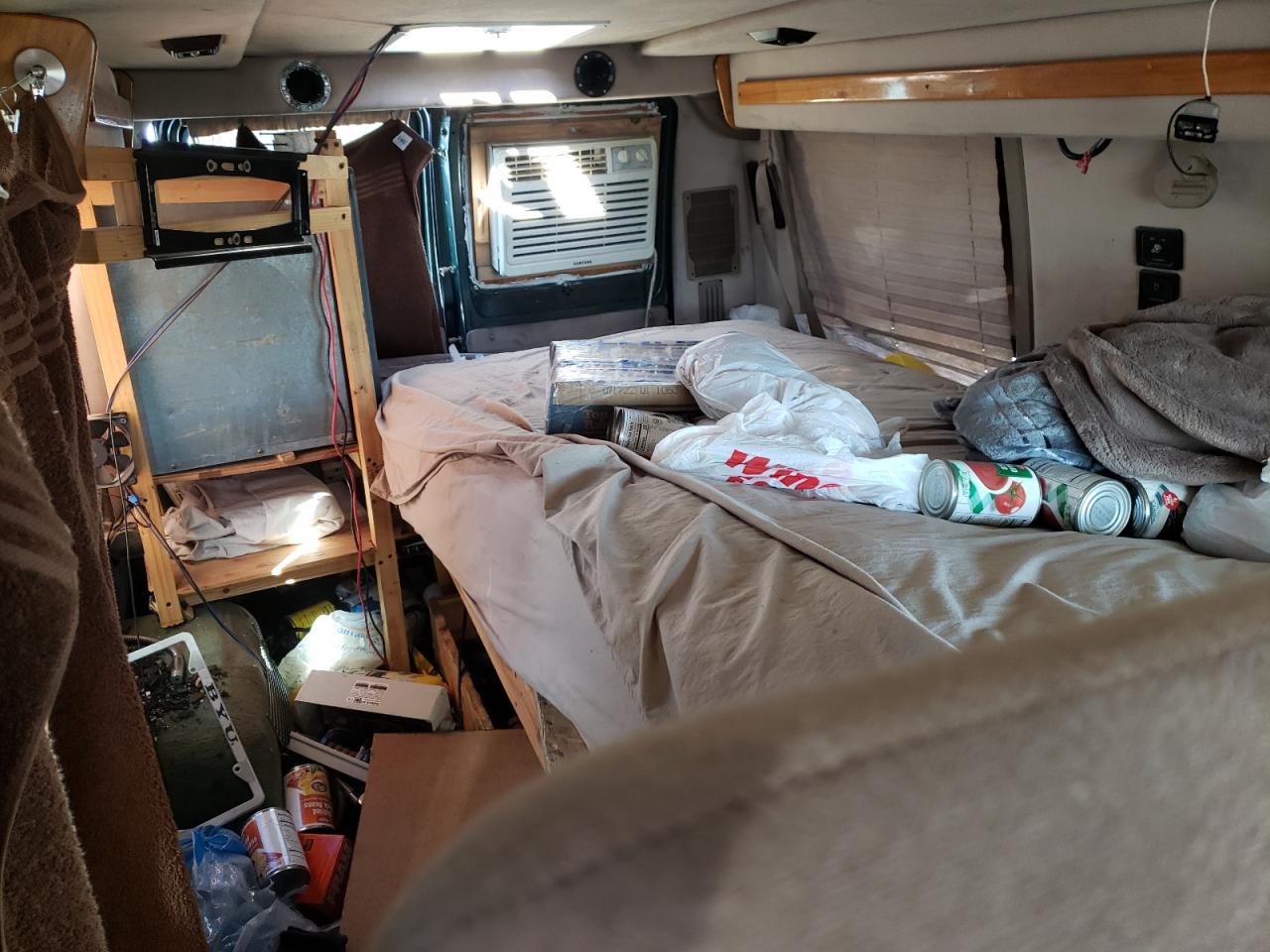 Photo 6 from auction – 1999 DODGE RAM VAN B1 with VIN 2B6HB11X9XK540720