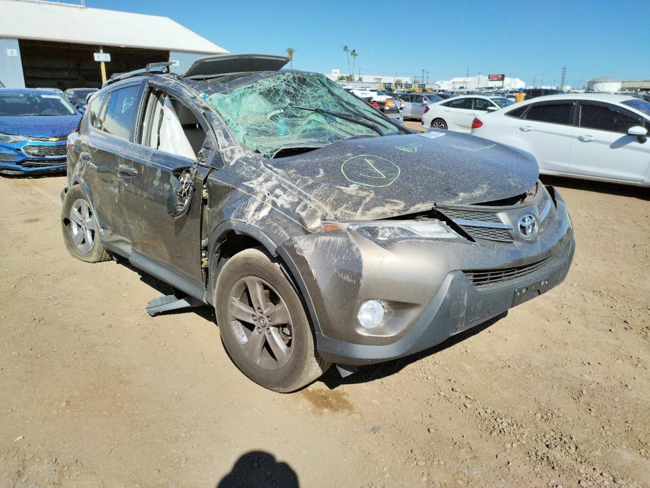 TOYOTA RAV4 XLE 2015 with VIN 2T3WFREV7FW166263 - Photo from auction