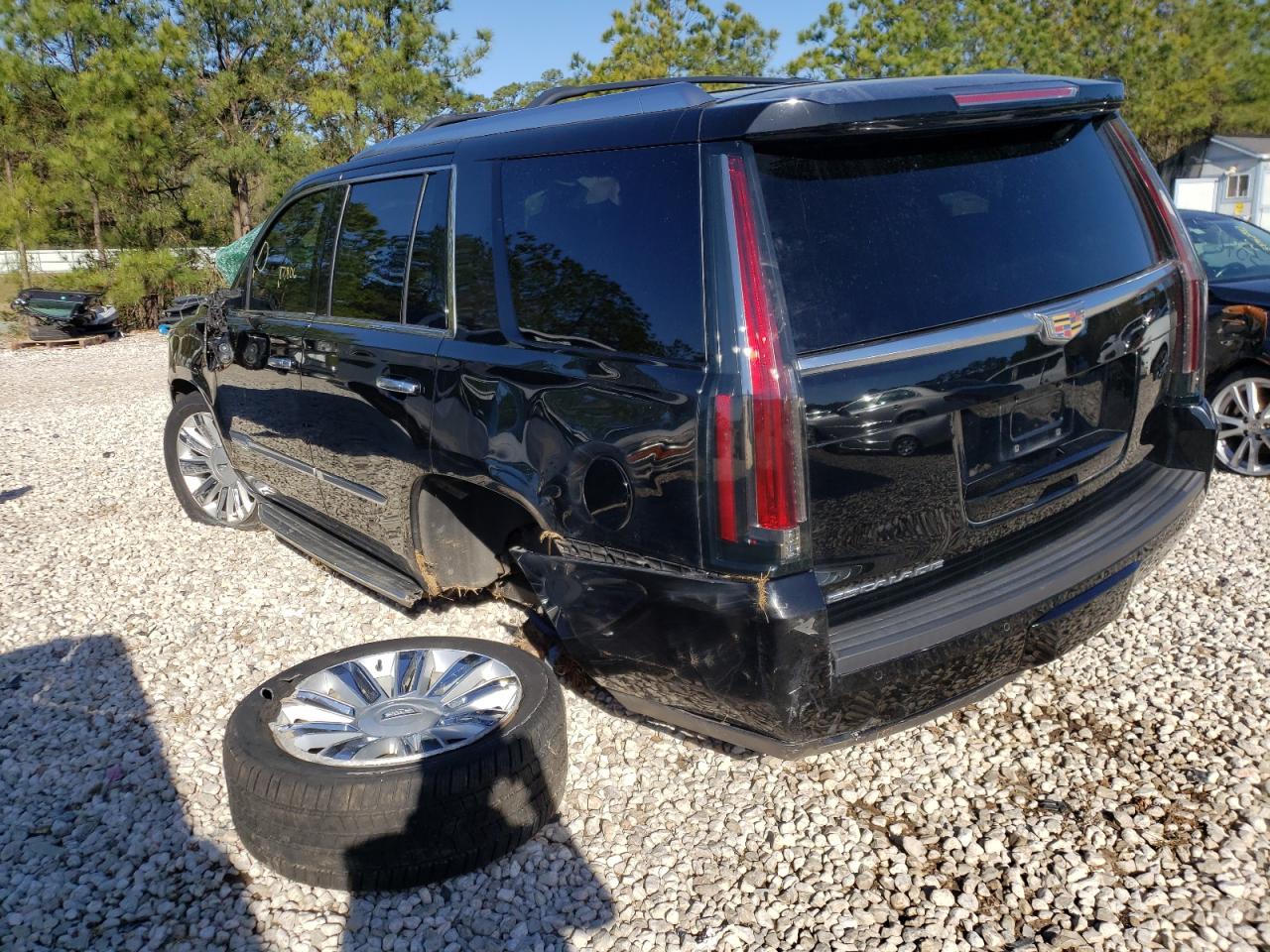 Photo 3 from auction – 2016 CADILLAC ESCALADE P with VIN 1GYS4DKJ2GR415203