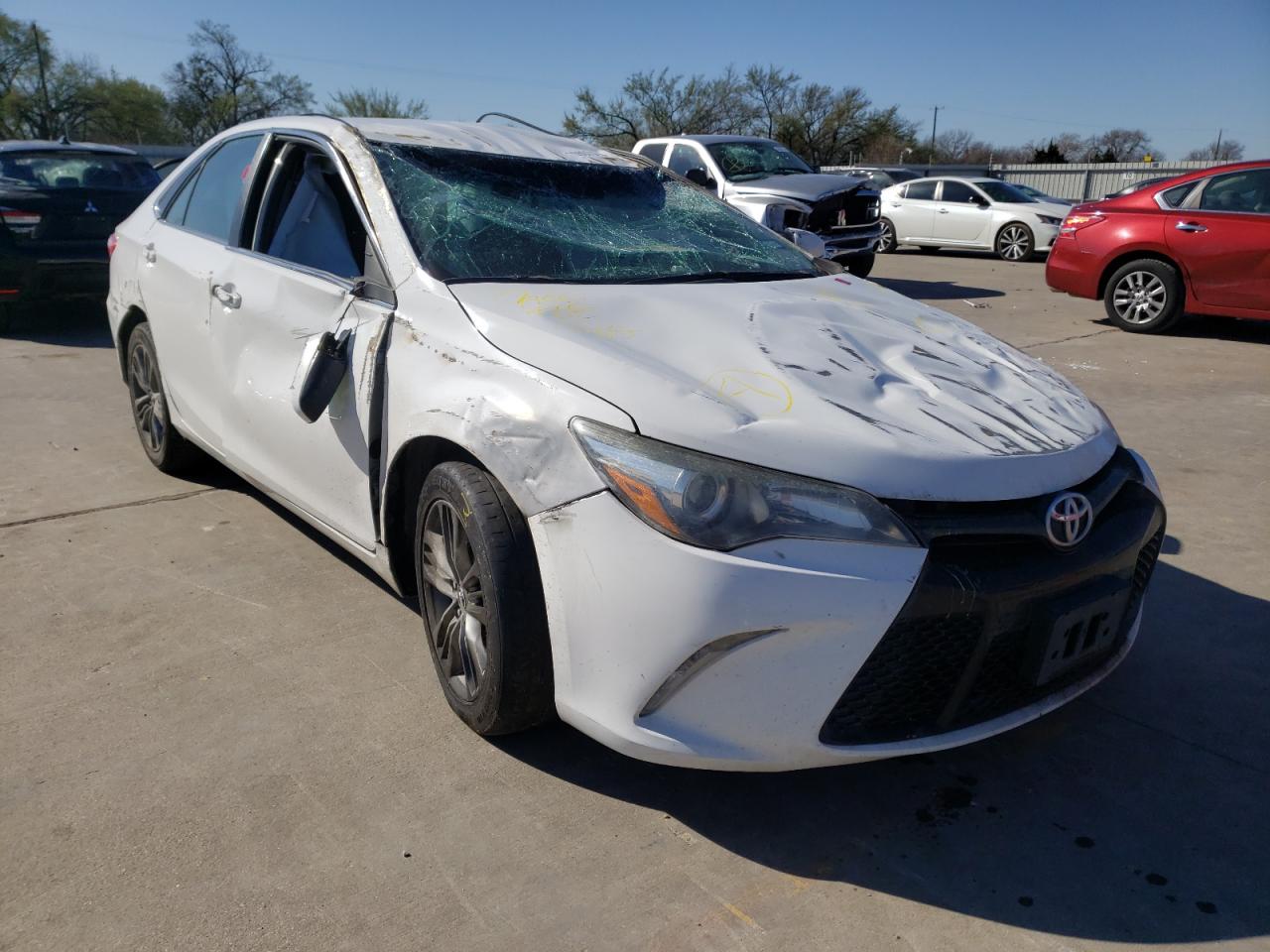 TOYOTA CAMRY 2016 z numerem VIN 4T1BF1FK5GU590619 - Zdjęcie z aukcji