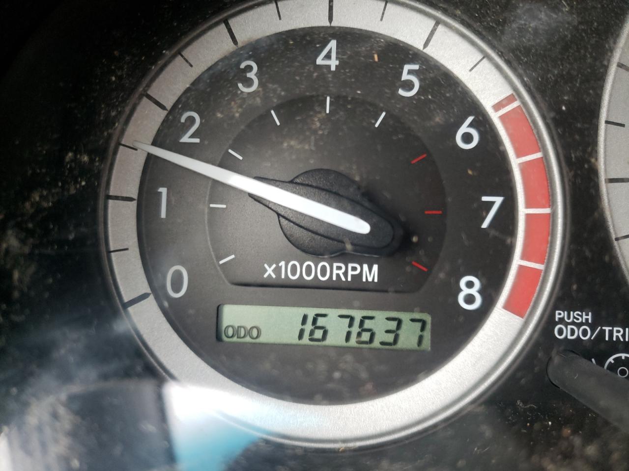 Photo 8 from auction – 2004 TOYOTA SIENNA XLE with VIN 5TDBA22C34S017306