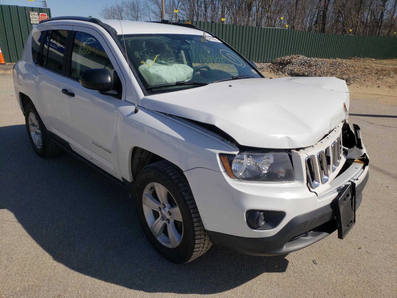 JEEP COMPASS SP 2015 with VIN 1C4NJDBB2FD418229 - Photo from auction
