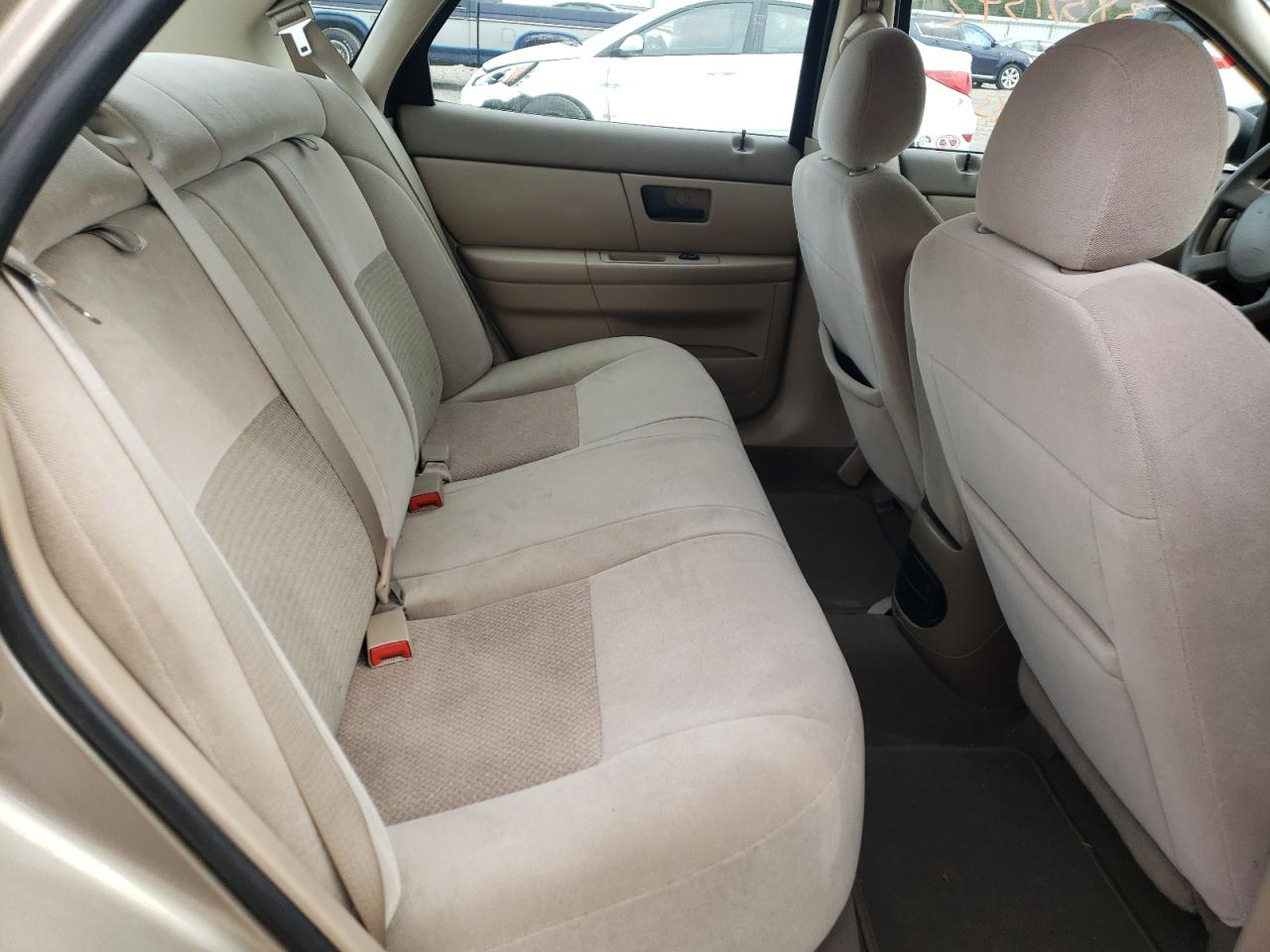 Photo 6 from auction – 2004 FORD TAURUS LX with VIN 1FAFP52U04A107462