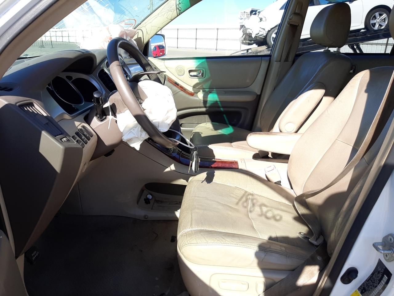 Photo 5 from auction – 2005 TOYOTA HIGHLANDER with VIN JTEEP21A650093484