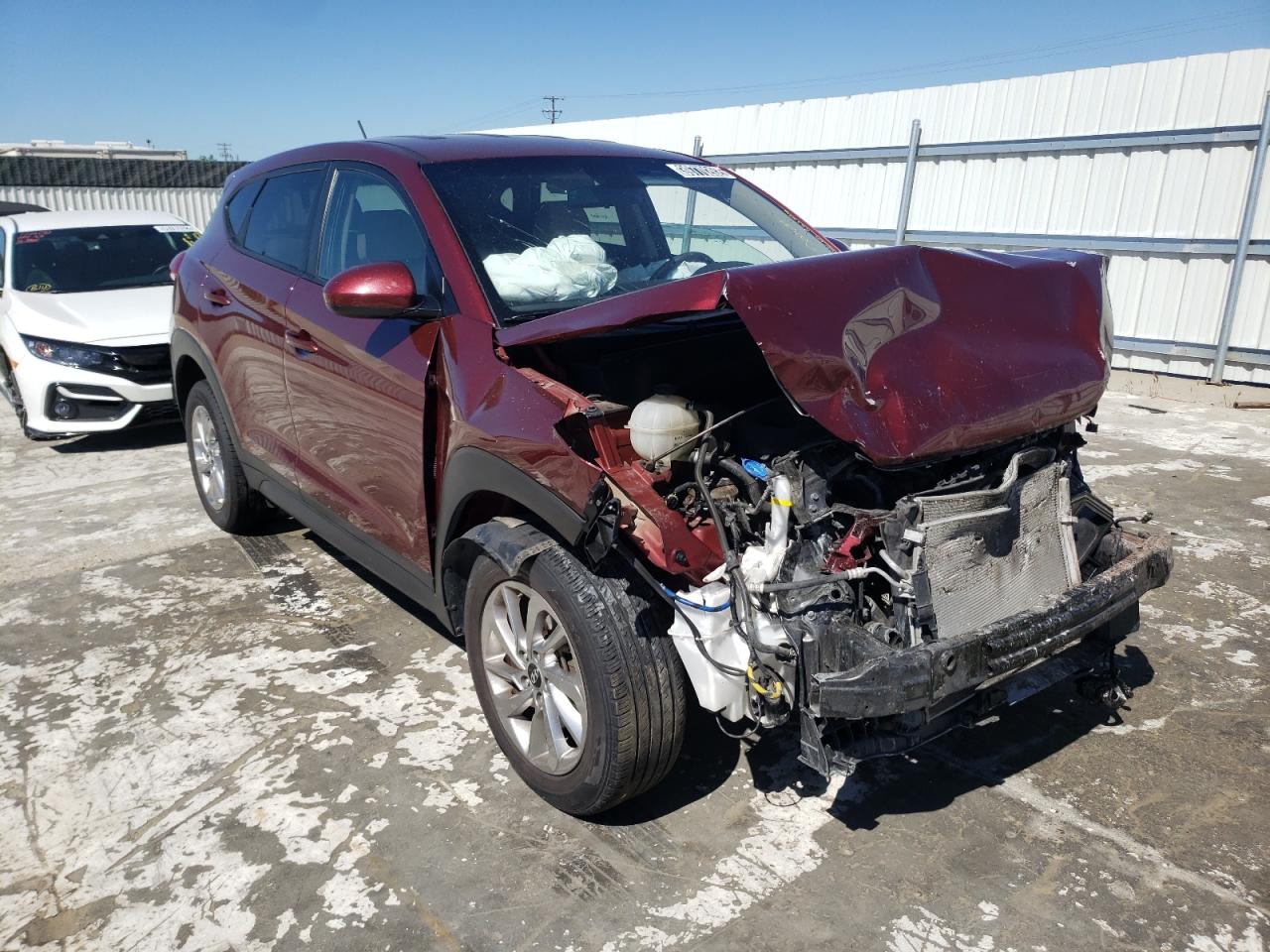 HYUNDAI TUCSON SE 2018 with VIN KM8J2CA47JU658941 - Photo from auction
