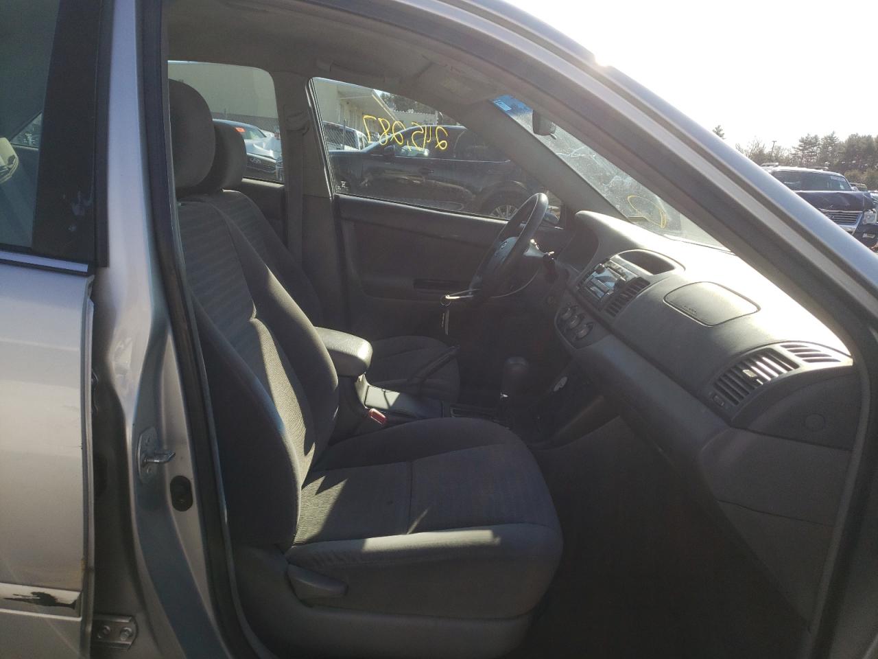 Photo 5 from auction – 2005 TOYOTA CAMRY LE with VIN 4T1BE32K65U097596