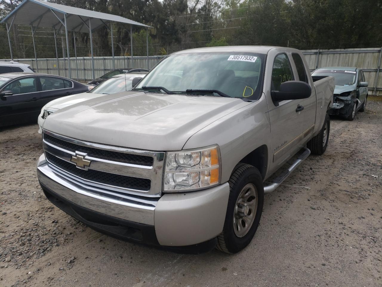 Photo 2 from auction – 2007 CHEVROLET SILVERADO with VIN 1GCEC19C07Z534816