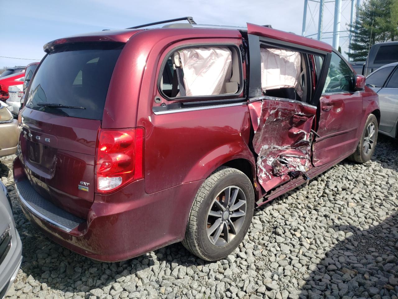 Photo 4 from auction – 2017 DODGE GRAND CARA with VIN 2C4RDGCG2HR547057