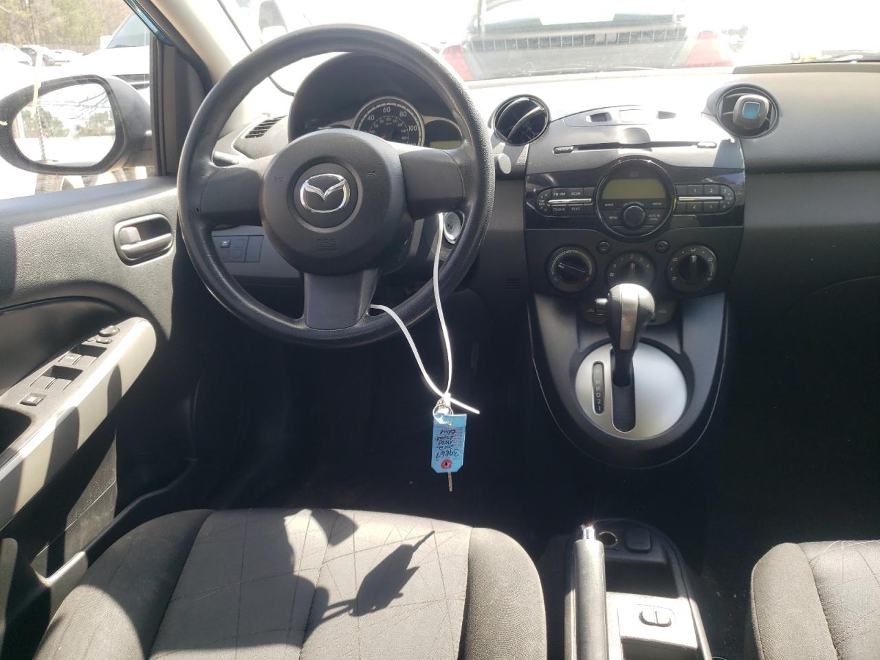 Photo 9 from auction – 2012 MAZDA MAZDA2 with VIN JM1DE1KY7C0149795