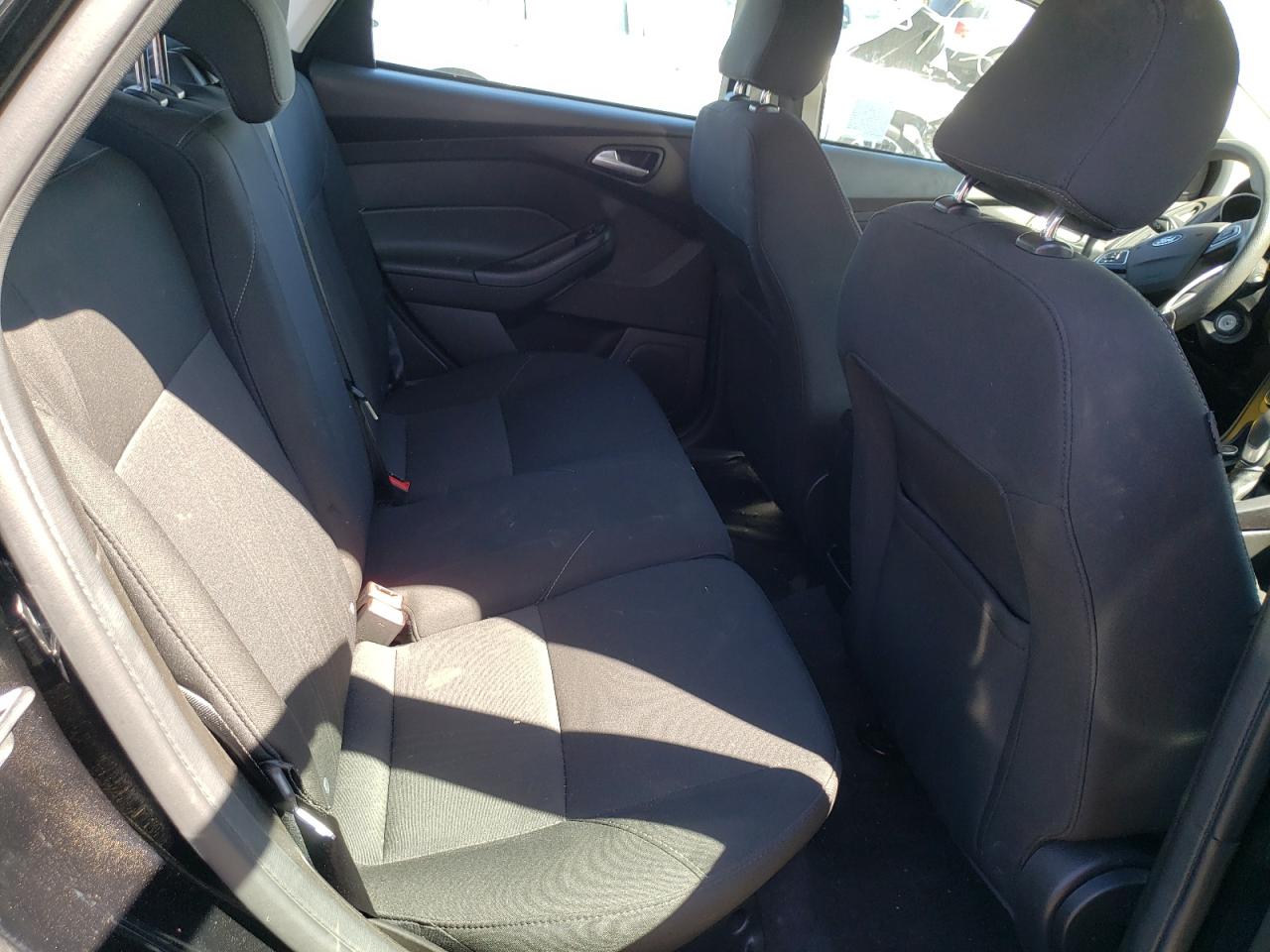 Photo 6 from auction – 2017 FORD FOCUS SE with VIN 1FADP3K27HL223648