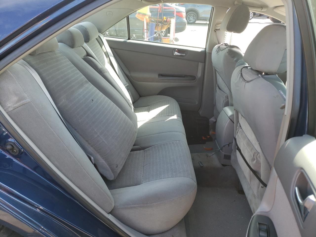 Photo 6 from auction – 2005 TOYOTA CAMRY LE with VIN 4T1BE30K45U430719