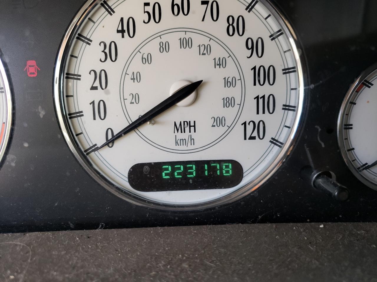 Photo 8 from auction – 2001 CHRYSLER 300M with VIN 2C3HE66G81H683742