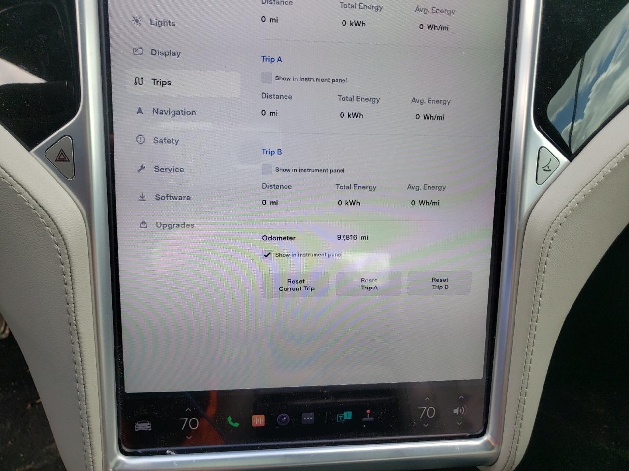 Photo 8 from auction – 2014 TESLA MODEL S with VIN 5YJSA1H19EFP64589