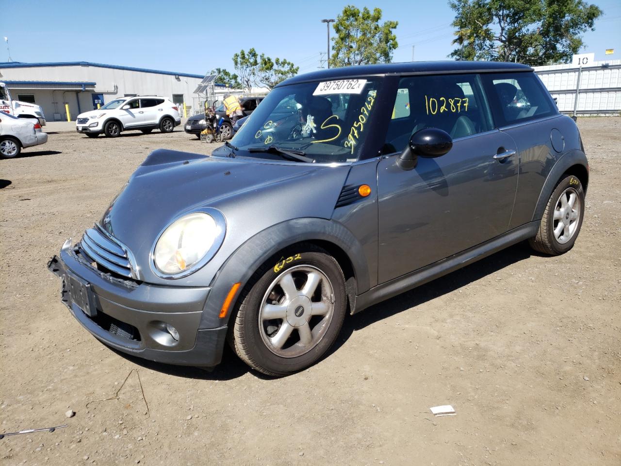 Photo 2 from auction – 2010 MINI COOPER with VIN WMWMF3C52ATZ24252