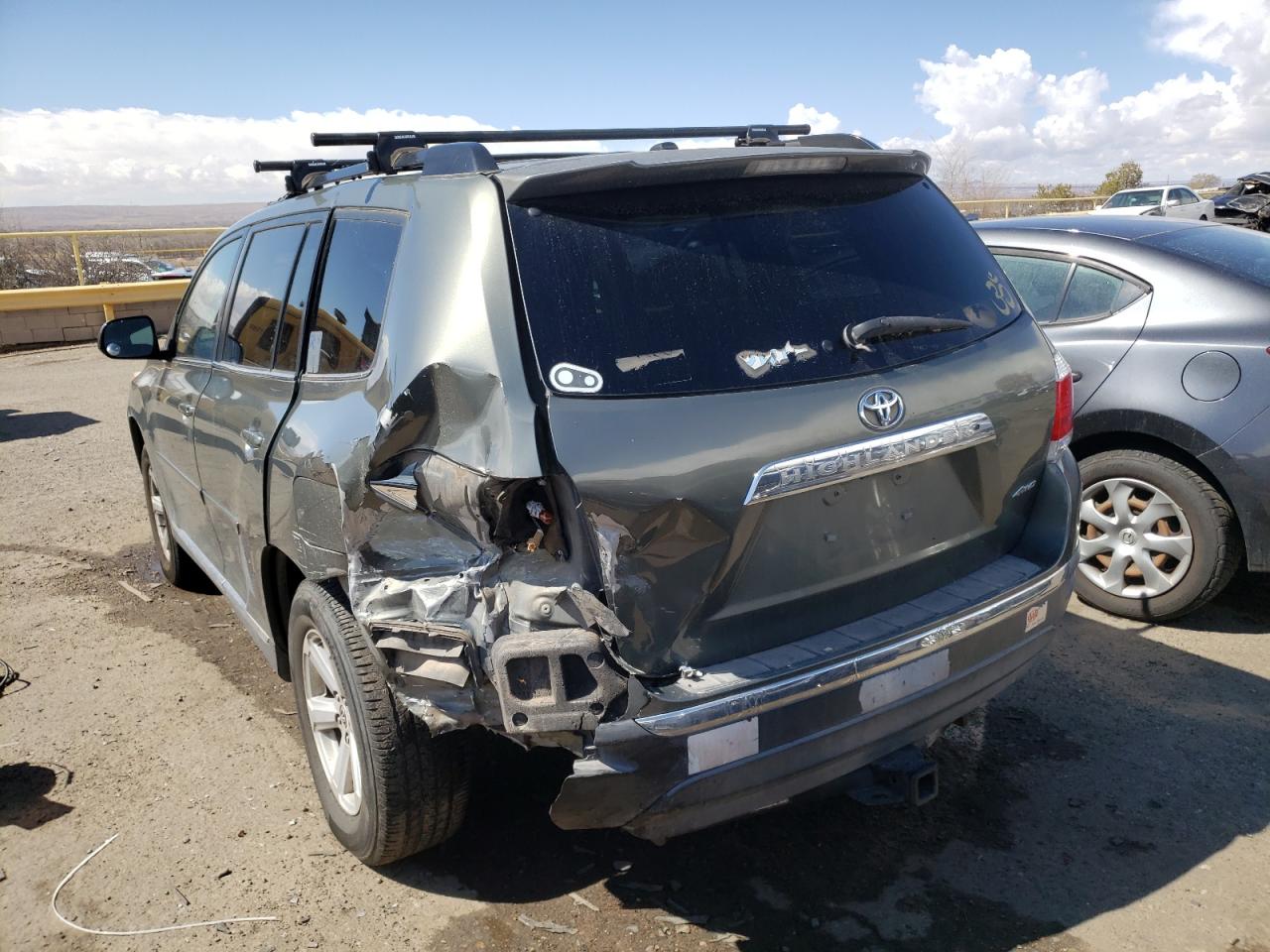 Photo 3 from auction – 2011 TOYOTA HIGHLANDER with VIN 5TDBK3EH4BS077098