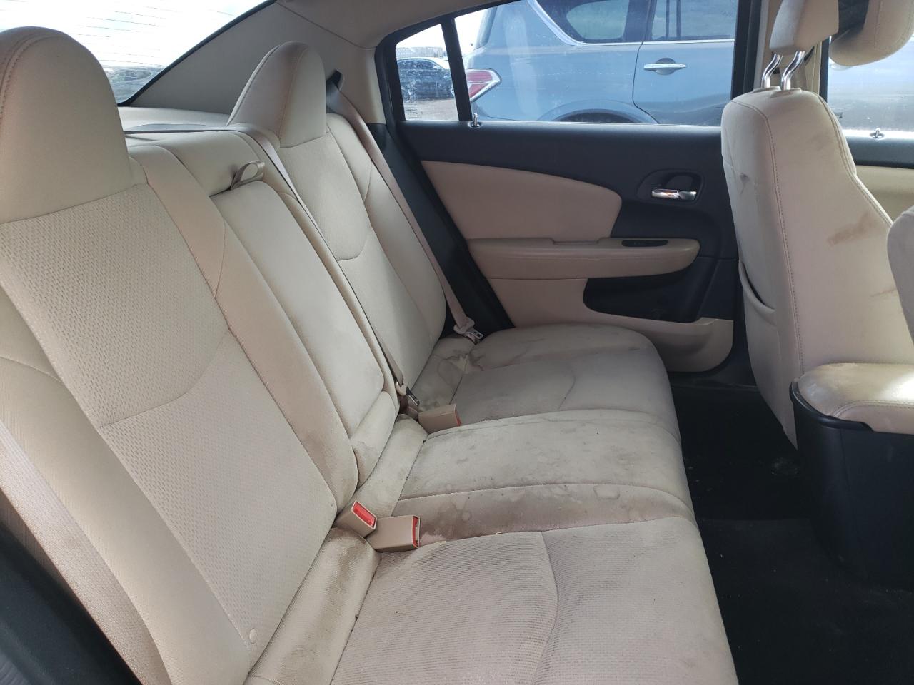 Photo 6 from auction – 2013 CHRYSLER 200 TOURIN with VIN 1C3CCBBB9DN694389
