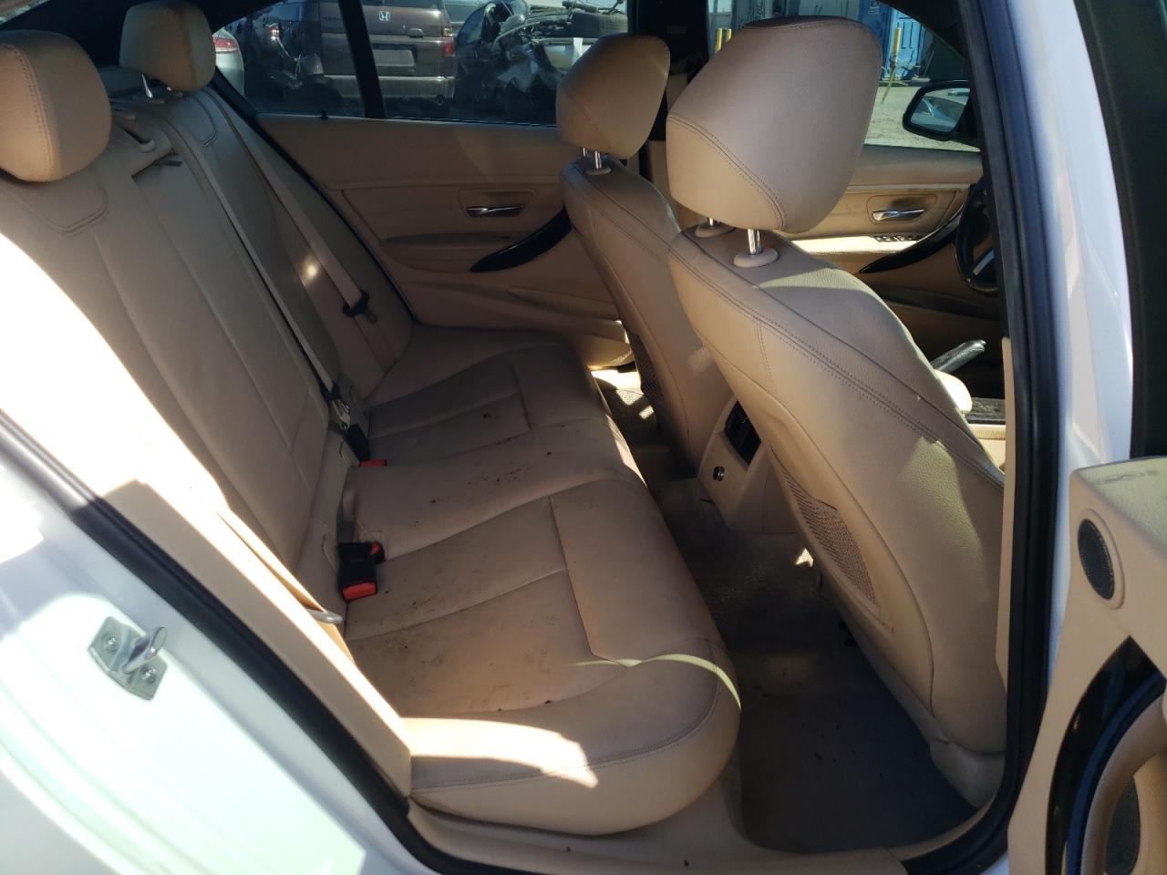 Photo 6 from auction – 2015 BMW 328 I with VIN WBA3A5G54FNS89398