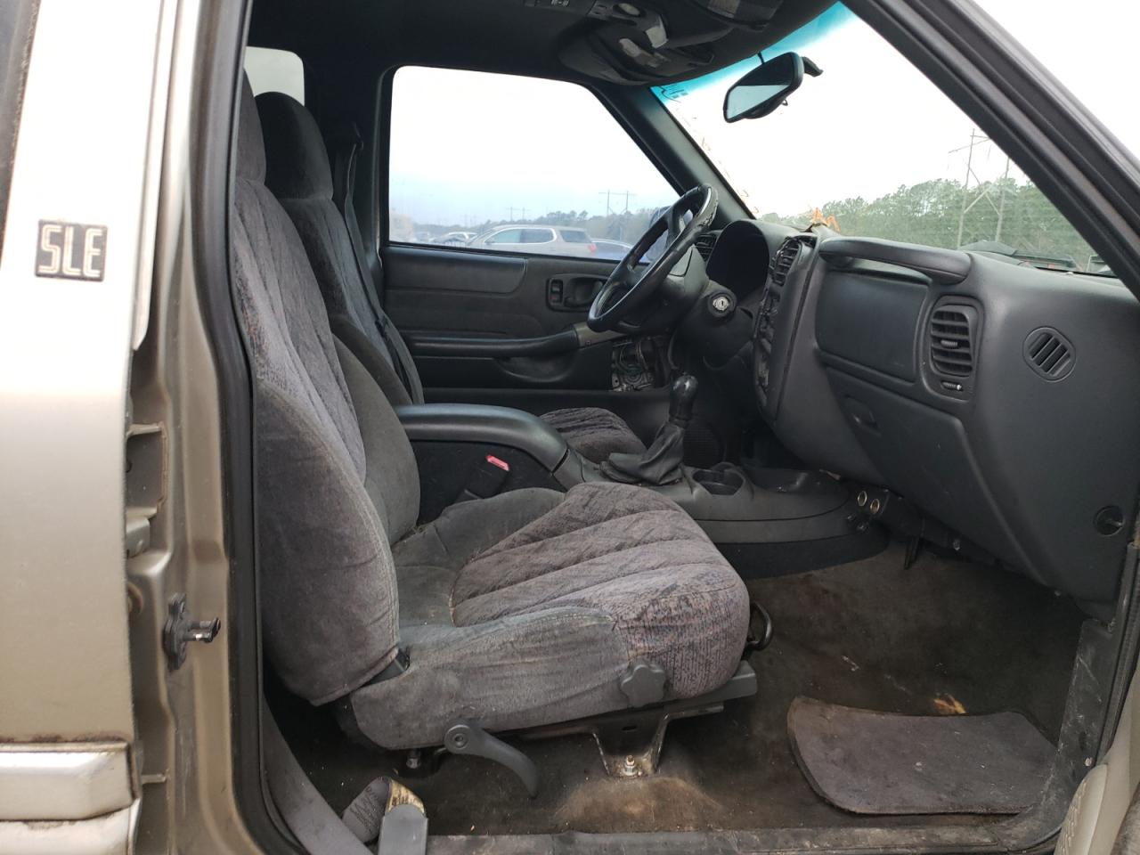 Photo 5 from auction – 1998 GMC JIMMY with VIN 1GKCS13W9W2534533