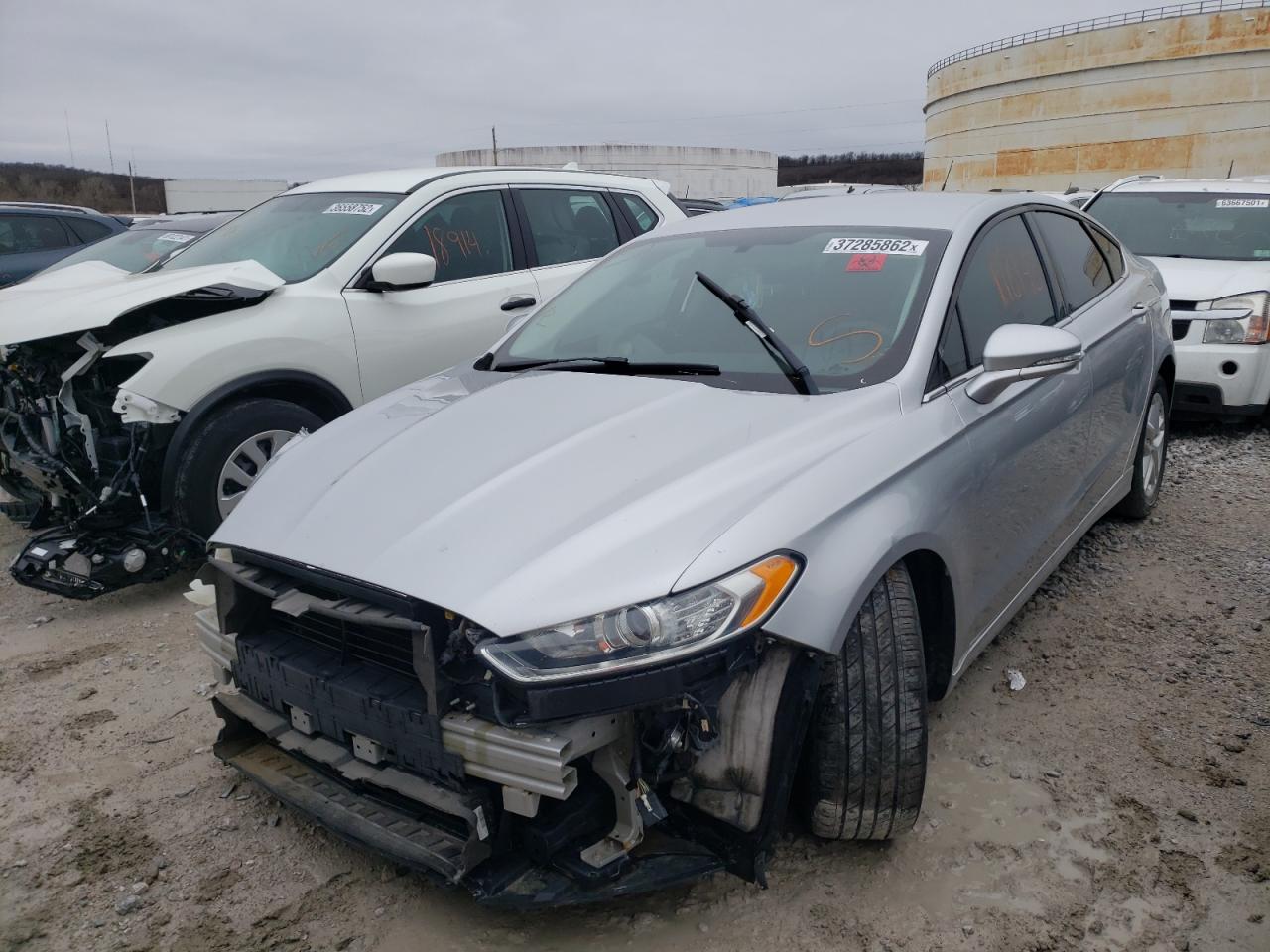 Photo 2 from auction – 2016 FORD FUSION SE with VIN 3FA6P0H73GR233605