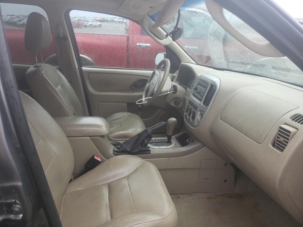 Photo 5 from auction – 2006 FORD ESCAPE LIM with VIN 1FMCU94116KC12178